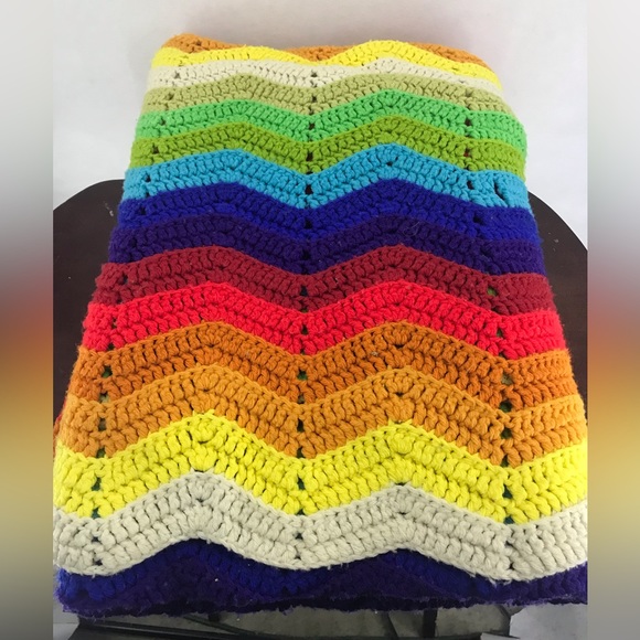 Psychedelic Rainbow Knit Blanket 65” wide 93” Long - Picture 2 of 3